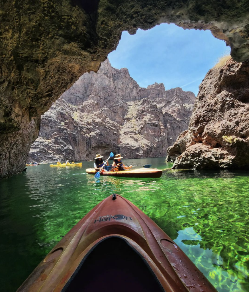 emerald cove kayaking