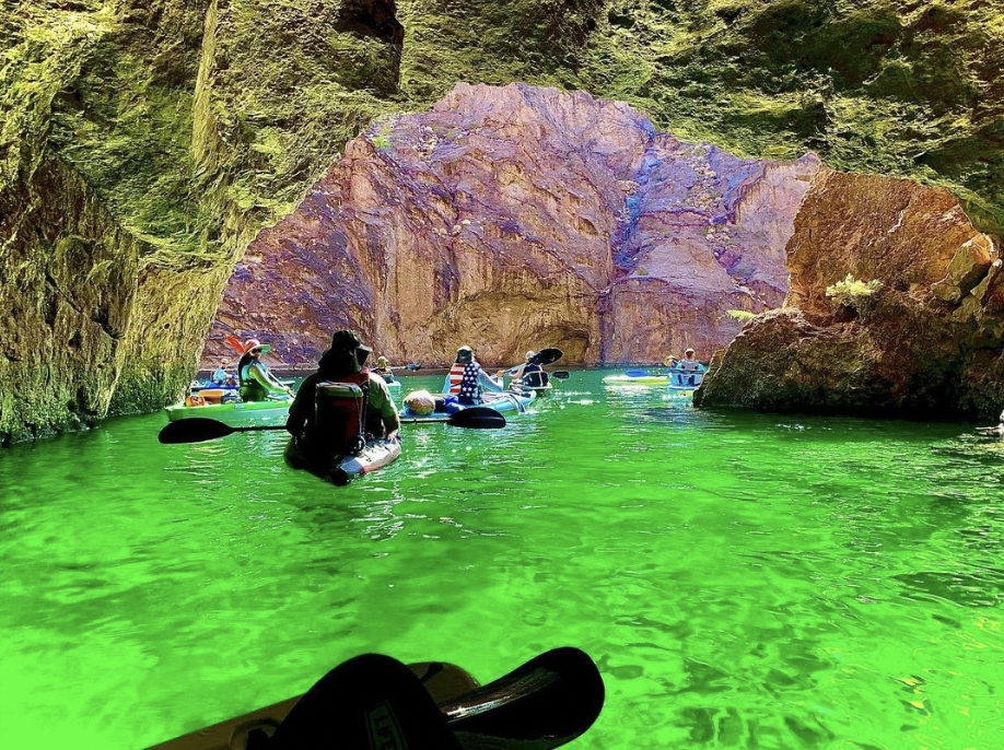 emerald cove kayaking