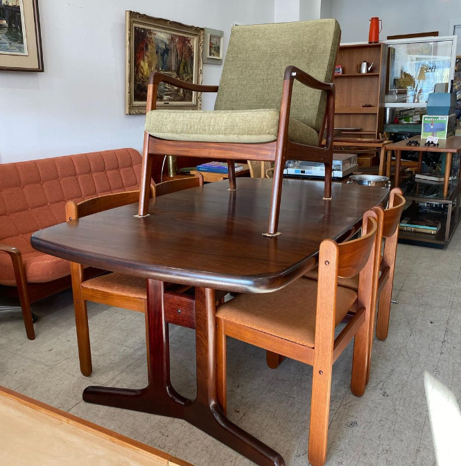 vintage furniture toronto